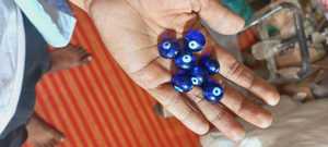 Cuentas de Vidrio Azul Hechas a Mano, 20 Milímetros, Redondas, Cristal y Vidrio, Superficie Lisa Reflectante, Joyería Artesanal de Coníferas - Product Image 6