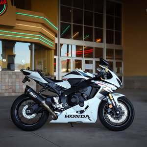 Moto Super Sportive 1000cc Style CBR1000RR 2025 - Product Image 5