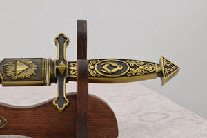 Mini épée de cérémonie maçonnique des Templiers en or, lame en acier Damas personnalisée OEM, manche en laiton, fourreau, garantie de 3 ans - Product Image 4