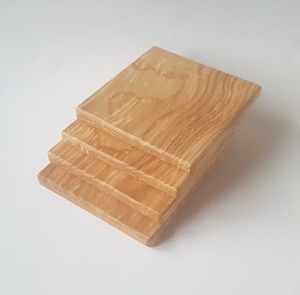 Posavasos de madera de nogal aislados respetuosos con el medio ambiente al por mayor, tazas cuadradas de resina epoxi para bebidas, alfombrillas con logotipo grabado para café y cerveza - Product Image 1