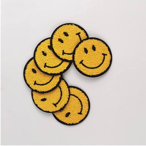 Patch brodé à forte demande, tissu sergé, patchs tendance, couleur jaune, nouvelle arrivée, nouvelle mode, patch brodé durable - Product Image 3