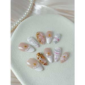 Pearl Sonata Press on Nail : Design élégant et chic pour les passionnés de nail art - Product Image 4