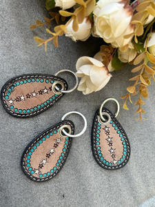 Porte-clés en cuir repoussé à la main en vente de gros Porte-clés gravé Porte-clés personnalisé en cuir véritable Porte-clés de créateur pour cadeau d'affaires - Product Image 4