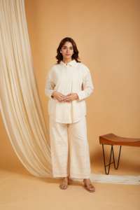 2024 nouvel arrivage direct d'usine vente en gros vêtements OEM ODM Beige solide décontracté femmes robe à manches longues dames robe élégante - Product Image 3