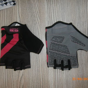 Nouveau noir et rose à la mode élégant nouveau Design enfants gants de course de vélo personnalisé court doigt gants de vélo pour les enfants - Product Image 1