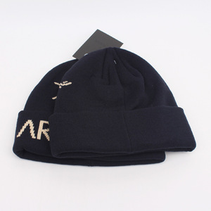 Bonnets de froid de conception de mode d'OEM ODM chauds grande lettre logo partout impression tricot logo personnalisé bonnet tricoté fabriqué au Vietnam - Product Image 2