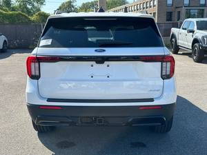 ฟอร์ด เอ็กซ์พลอเรอร์ ST สีขาว ปี 2025 รถ SUV 7 ที่นั่ง ภายในตกแต่งด้วยหนัง ไฟหน้า LED หลังคาพาโนรามา เกียร์อัตโนมัติ - Product Image 6