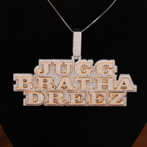 Pendentif personnalisé en moissanite glacé avec diamant Collier en argent sterling personnalisé pour lui Parfait pour un usage quotidien - Product Image 1