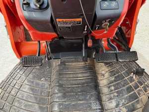 Tractor 2013 para M6060HD de 20 HP 4WD con Motor y Bomba - Duradero, Eficiente, Listo para Cualquier Terreno - Product Image 6