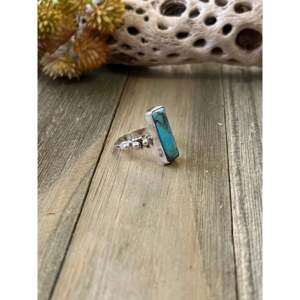 Navajo Handmade Kingman <b>Turquoise</b> Sterling Silver Statement <b>Ring</b> Size 7.75 - Product Image 3