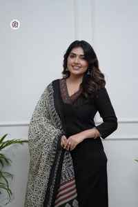 Belle tenue de soirée pour femme de bureau en dentelle Jacquard Dupatta imprimé solide-Ensemble haut-bas brodé en viscose Reyon pour le printemps - Product Image 2