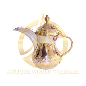 Authentique cafetière arabe en laiton Dallah, service à café traditionnel du Golfe, fait à la main, décoration islamique, pièce antique du Moyen-Orient - Product Image 4