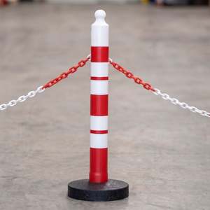 Red and White Plastic Chain 25 m Traffic Barriers - Product Image 3