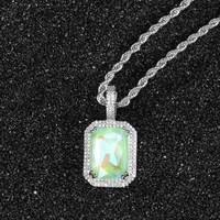 Collier Pendentif Rectangulaire OEM d'Usine, Or Blanc, Gemme Bleu Clair, Fluorescence Mocha, Entièrement Sertie de Zircons Cubiques 5A, Style Bijoux Anciens