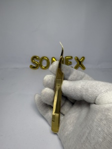 Juego de 4 pinzas para extensiones de pestañas Diamond Grip-Suministro de pestañas de acero japonés dorado - Product Image 5