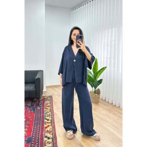 Conjunto de Blusa Cruzada de Mezcla de Modal y Viscosa para Mujer LUSTRIN y Pantalones Anchos de Cintura Alta con Cinturón - Azul Marino - Product Image 1