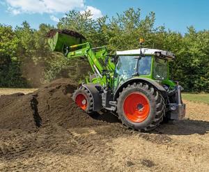 Tracteur Fendt 724 Vario 500HP en très bon état Modèle 2023 disponible à la vente - Product Image 4