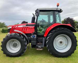 Tracteur Massey Ferguson 6615 Dyna 4x4 140 CV avec moteur, boîte de vitesses automatique, pompe et roulement pour usage agricole - Product Image 3