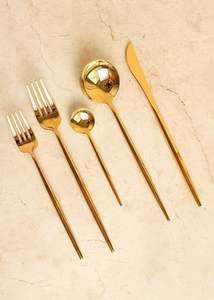 Ensemble de couverts en acier inoxydable finition argentée polyvalent pour les dîners décontractés ou les grandes célébrations, laissant toujours une déclaration - Product Image 4