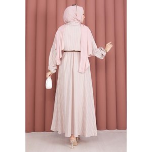 Conjunto de Dos Piezas de Chifón Beige a Rayas, Talla XS, Top y Falda Corta para Primavera/Verano, Método de Tejido - Product Image 6
