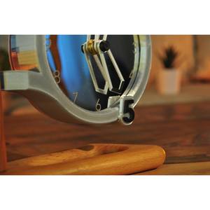 Horloge de table en bois classique tendance de l'industrie, idéale pour les thèmes d'intérieur minimalistes - Product Image 4