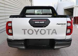 Camioneta Hilux Revo 2024 Usada, Automática, Volante a la Izquierda, 4x4, Diésel Turbo, Asientos Oscuros - Product Image 6