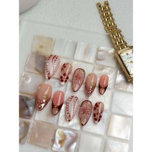 Decorazioni per Unghie in Velluto Effetto Blush Bloom, Eleganti Adesivi per Unghie da Donna - Product Image 2