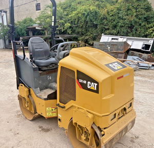 รถบดถนนแบบสั่นสะเทือนไฮดรอลิก BOMAG 98765 แบบสองลูกกลิ้ง พร้อมเครื่องยนต์ Kubota 185 กิโลวัตต์ สีเหลือง สำหรับงานก่อสร้าง - Product Image 2