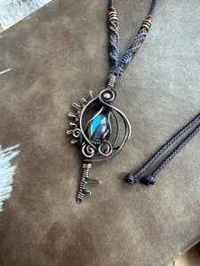 Collier de guérison de style bohème vintage fait à la main en cuivre macramé Design plaqué or Labradorite pendentif cadeau - Product Image 6