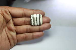 100% cristal de pierre précieuse de Howlite de forme ovale naturelle beaux cabochons de Howlite pour la fabrication de bijoux utilisation au prix de gros OEM en vrac - Product Image 3