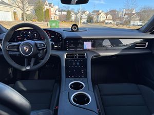 Offre exceptionnelle : Porsche Taycan GTS d'occasion 2022 - Product Image 2