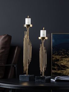 Bougeoir à tête unique en aluminium vintage à thème élégant avec support de bougeoir conique en verre transparent - Product Image 4