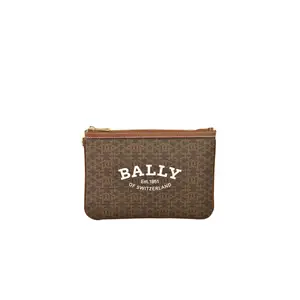 حقيبة نسائية مميزة من BALLY - شكل فريد من نوعه بمزيد من التفاصيل والملفات - رافعة لمستوى إكسسوارك