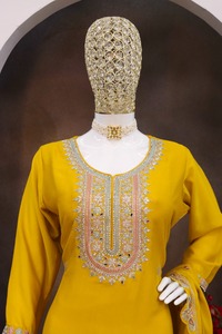 Evergreen Design Chinon Soie Avec Séquence Broderie Salwar Costume Femme Fabricant Et Fournisseur De Mode Au Prix De Gros - Product Image 6