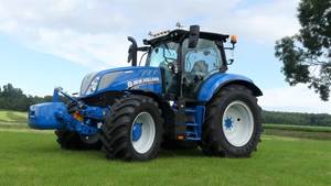 Tractor de Ruedas Usado New Holland TT75 y T6070 de 140HP con Motor Diésel de 4 Cilindros y Bajo Consumo de Combustible - Product Image 4