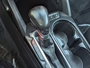 Chevrolet Trailblazer ACTIV Turbo SUV avec intérieur sombre 2022 - Product Image 3