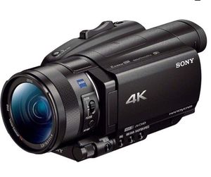 Prêt à expédier Caméscope 4K FDR-AX700 neuf de qualité avec livraison gratuite - Product Image 1