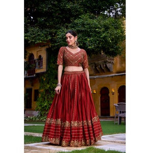 Buena calidad exquisito diseñador Lehenga Choli con lentejuelas e hilo bordado trabajo para funciones nupciales uso para la venta - Product Image 1