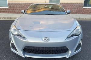 USADO LHD/RHD 2013 SCION SERIE DE 10 - Product Image 3