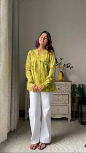 Top de algodón informal de verano para mujer, a mano estampado de flores, prendas de vestir tejidas de longitud corta, cintura Natural, algodón 100% - Product Image 2