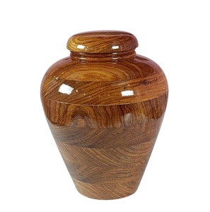 Urna redonda de madera hecha a mano con acabado de grano natural y tapa curva tarro decorativo de urna de cremación para recuerdo conmemorativo rústico - Product Image 6