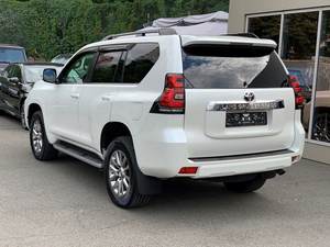 Toyota Land Cruiser Prado <span class=keywords><strong>PRESTIGE</strong></span> Usato Molto Richiesto, 2019 Benzina/Diesel AWD SUV Fuoristrada |   Basso Chilometraggio |   Spedizione in tutto il mondo - Product Image 3