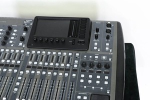 Nouvelle console de mixage numérique Behring er X32 Compact 40 entrées 25 bus - Product Image 4