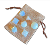 Opalite Crystal Geometry Set Geschnitzter heiliger Naturstein zur Heilung von platon ischen Feststoffen Einzigartige geometrische Formen