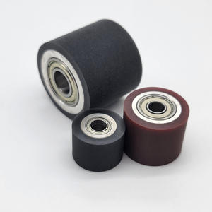 Rodamiento de rueda de estructura de ranura profunda Rueda de rodillo de PU recubierta de goma roja con rodamientos de bolas - Product Image 3