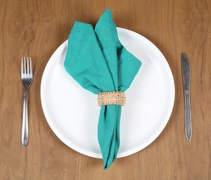 Canne Plastique Tissé Rond Forme Serviette Rond Élégant Décor De Table pour Mariages Fêtes De Noël Et Autres Occasions Spéciales - Product Image 4