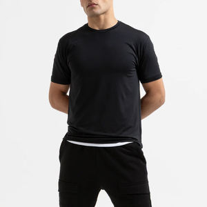 T-shirt de sport personnalisé avec logo noir, séchage rapide, 100% polyester, pour la course à pied, la salle de sport, les entraînements, pour hommes - Product Image 1