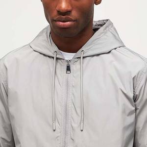 Chaqueta Impermeable Profesional con Capucha, Transpirable, Cortavientos, de Secado Rápido, Ligera, Aislante para Invierno, 100% Poliéster, OEM Personalizado - Product Image 3