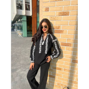 เสื้อเบลาส์ยูเครนคุณภาพสูงวัสดุเกรดสูงสไตล์ลำลองปักลายสำหรับงานปาร์ตี้ล่าสุด - Product Image 5