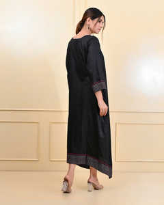 2024 Vêtements de mode personnalisés Robes de haute qualité Fournisseur de vêtements Fabricants BSCI Vérifié Usine de vêtements pour femmes - Product Image 4